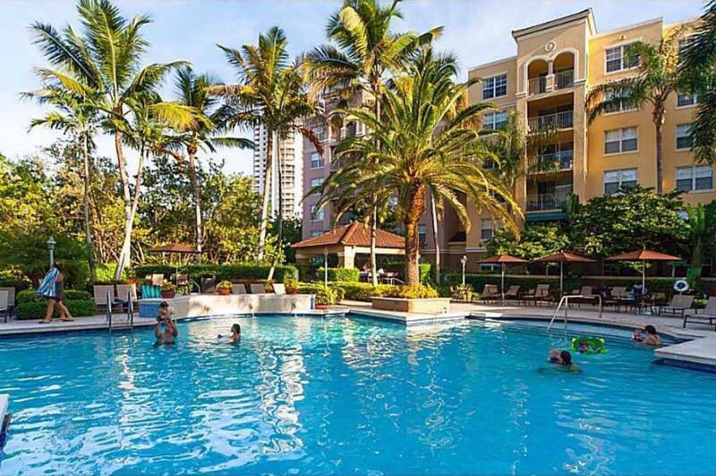 6-502 Amazing Water View - Three Bedrooms Aventura Exteriör bild